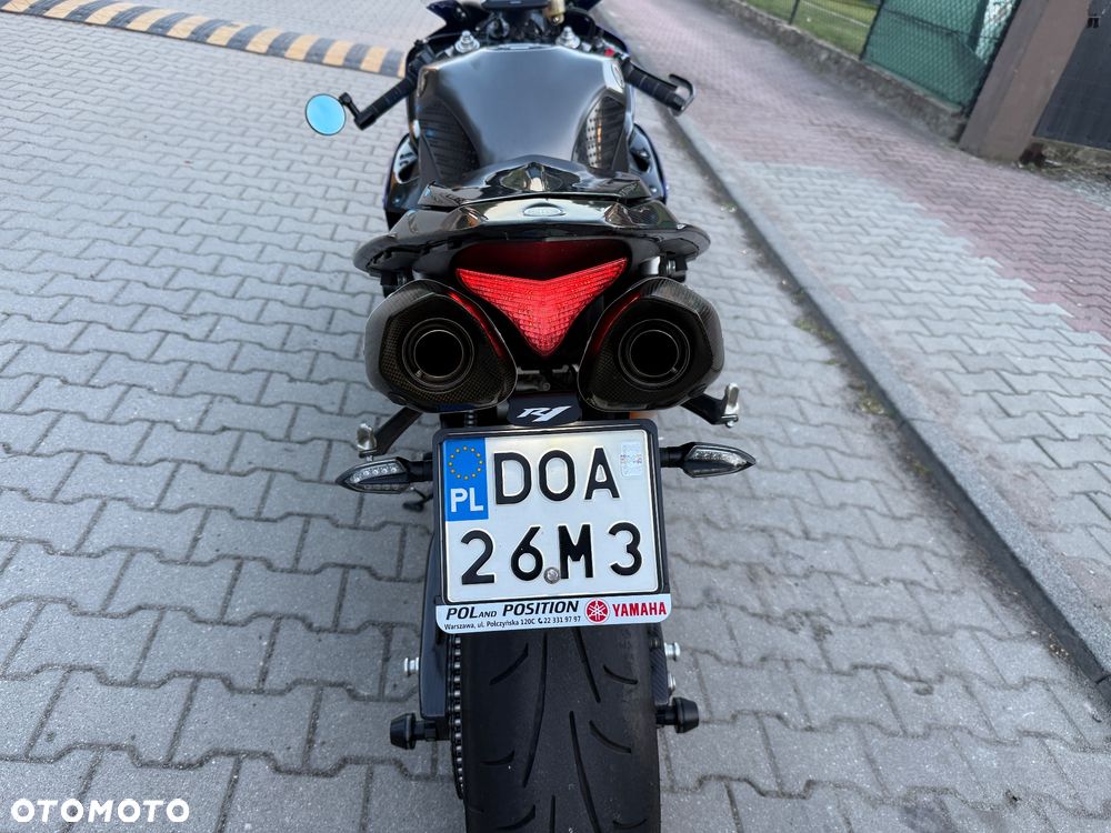 Yamaha R1 - 20