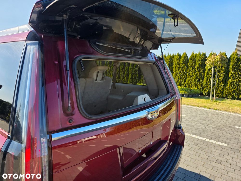 Cadillac Escalade ESV 6.2 V8 AWD AT Premium - 29