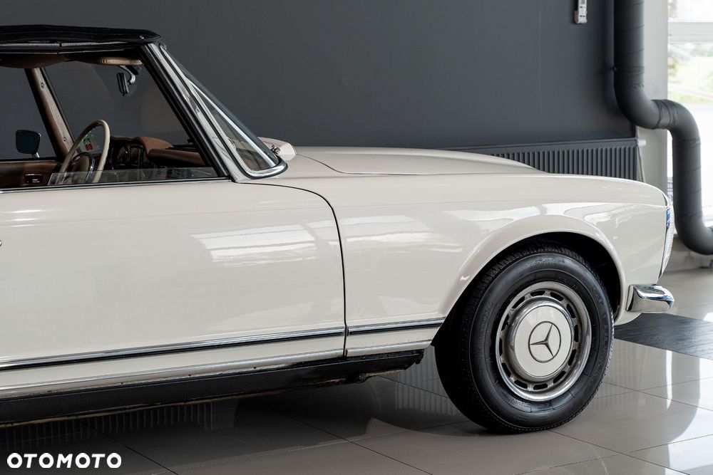 Mercedes-Benz SL - 9