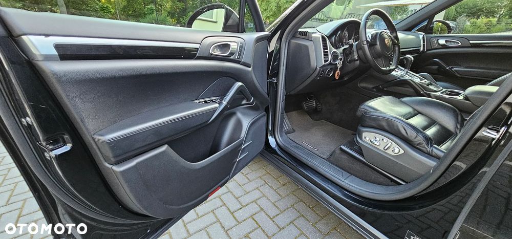 Porsche Cayenne Diesel Platinum Edition - 25