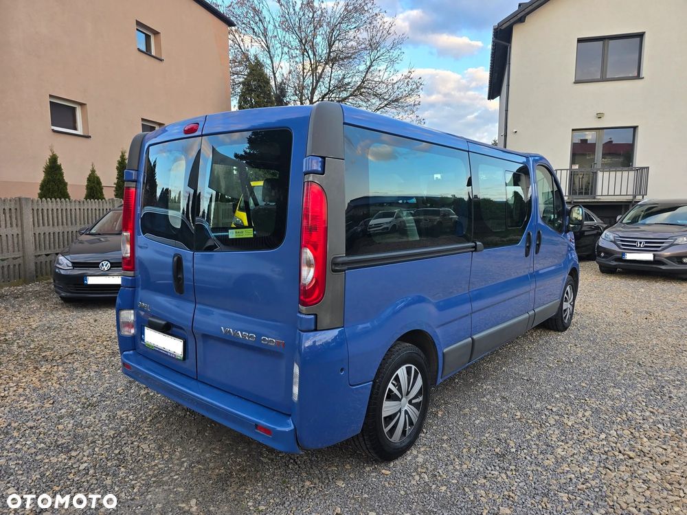 Opel Vivaro - 11