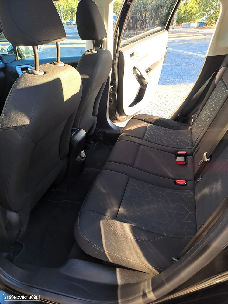 Peugeot 2008 1.2 PureTech Style - 12