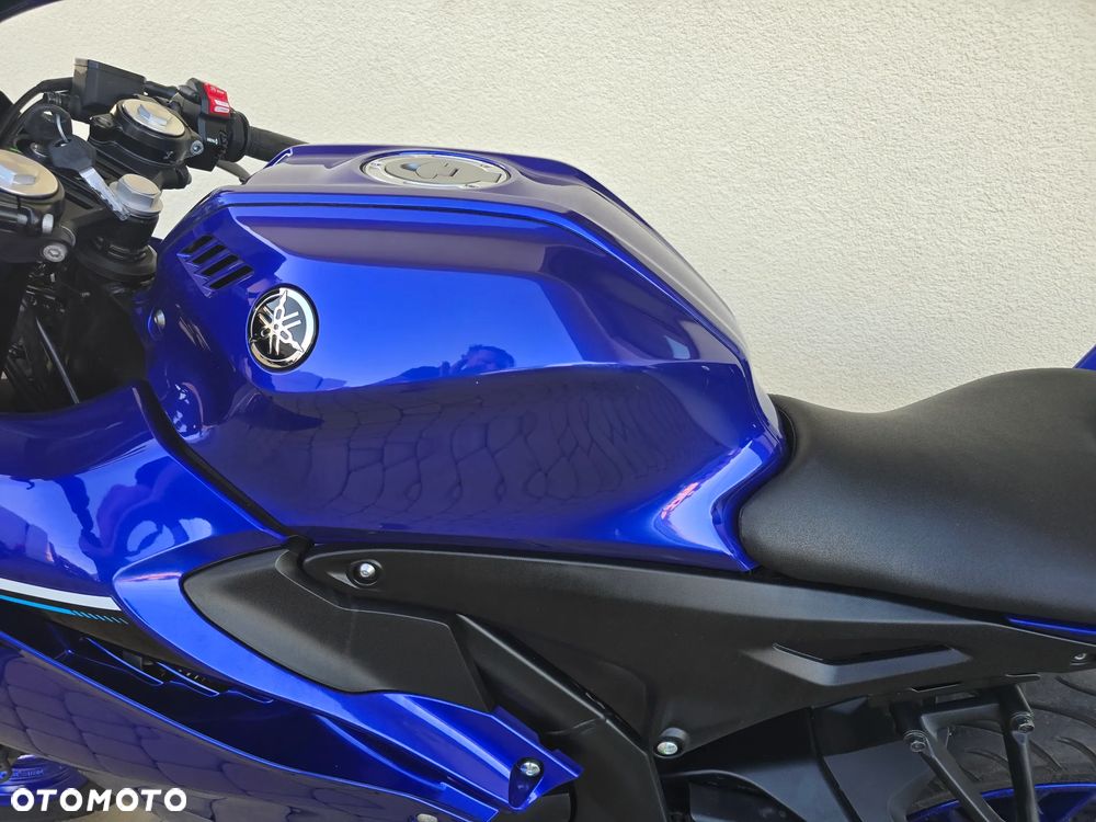 Yamaha YZF - 11