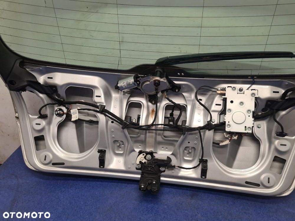 AUDI A3  8P  5D TYLNA KLAPA BAGAŻNIKA - 9