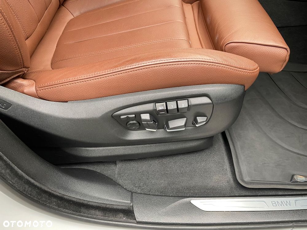 BMW X5 xDrive25d - 16