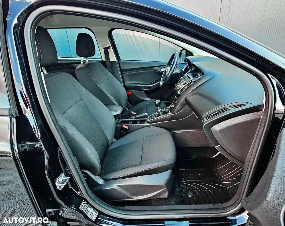 Ford Focus - 13