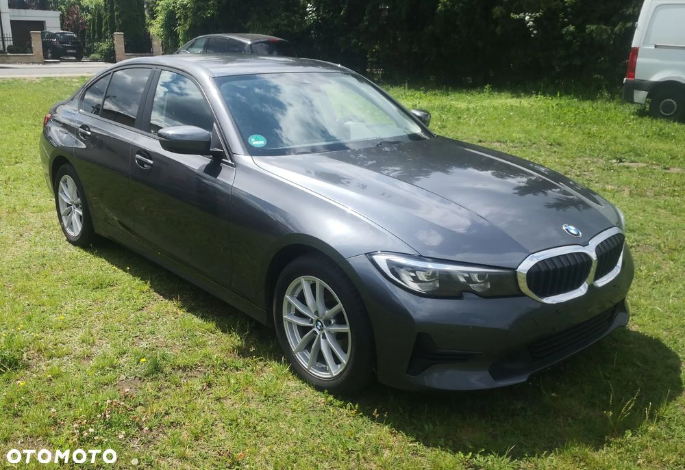 BMW Seria 3 318d Luxury Line - 13