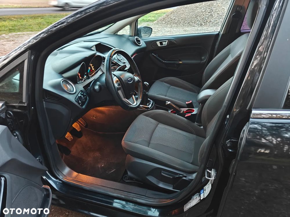 Ford Fiesta 1.0 EcoBoost S&S TITANIUM - 9