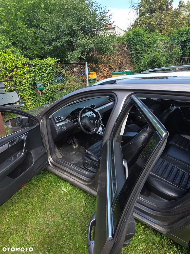 Volkswagen Passat 2.0 TDI DPF DSG R-Line Edition - 2