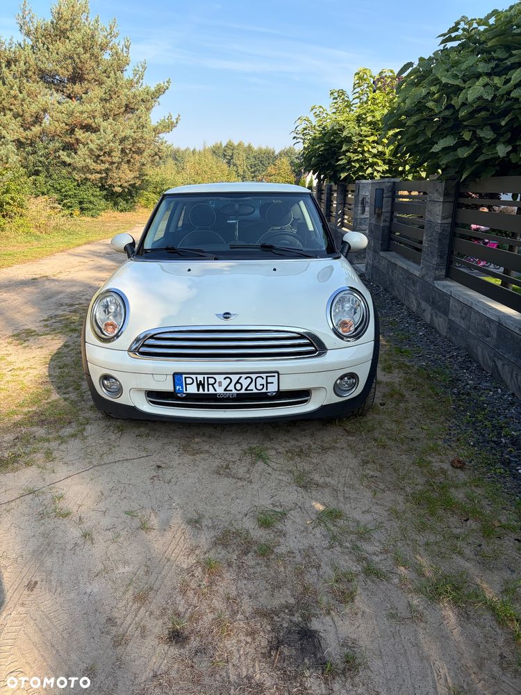 MINI Cooper Standard - 1