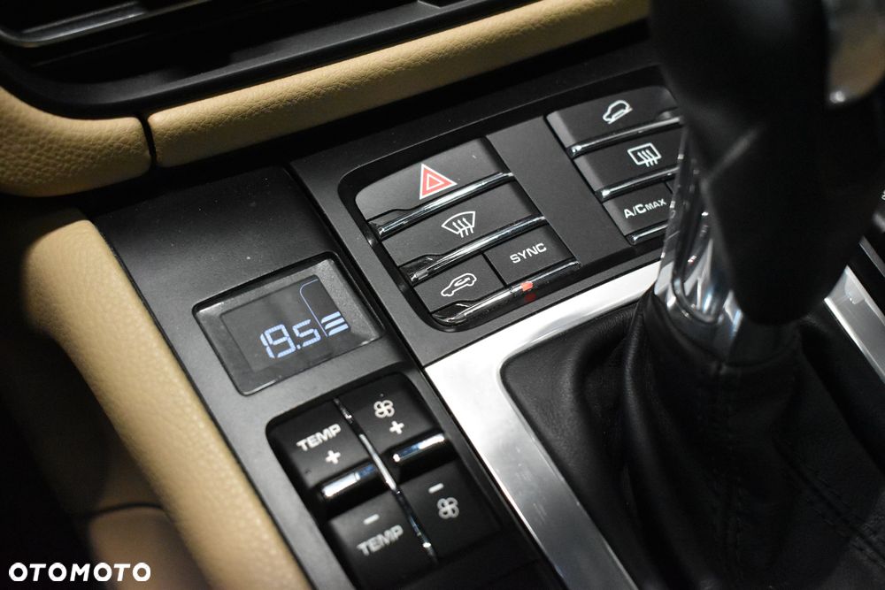 Porsche Macan Standard - 26