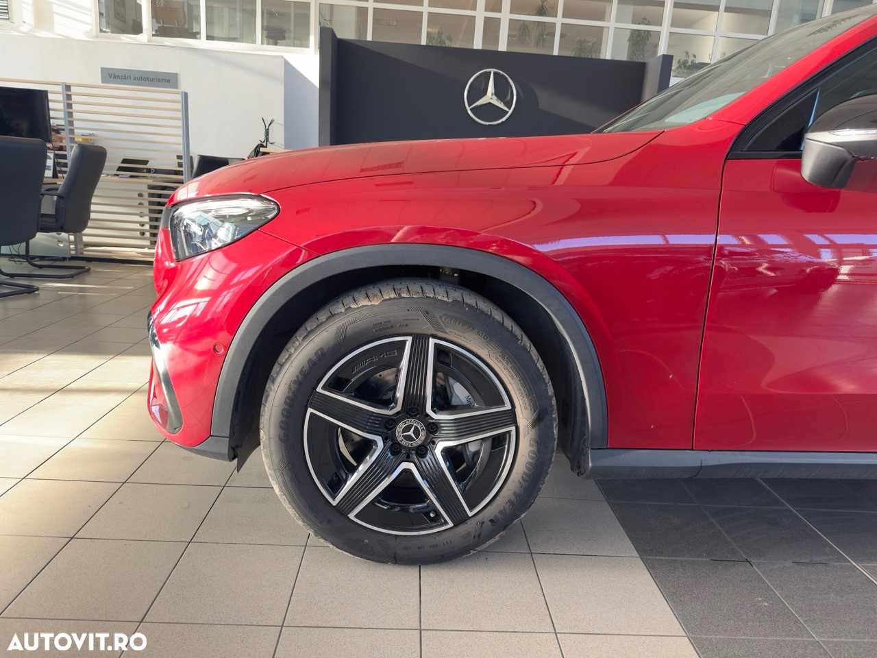 Mercedes-Benz GLC 300 4Matic 9G-TRONIC AMG Line Advanced - 3