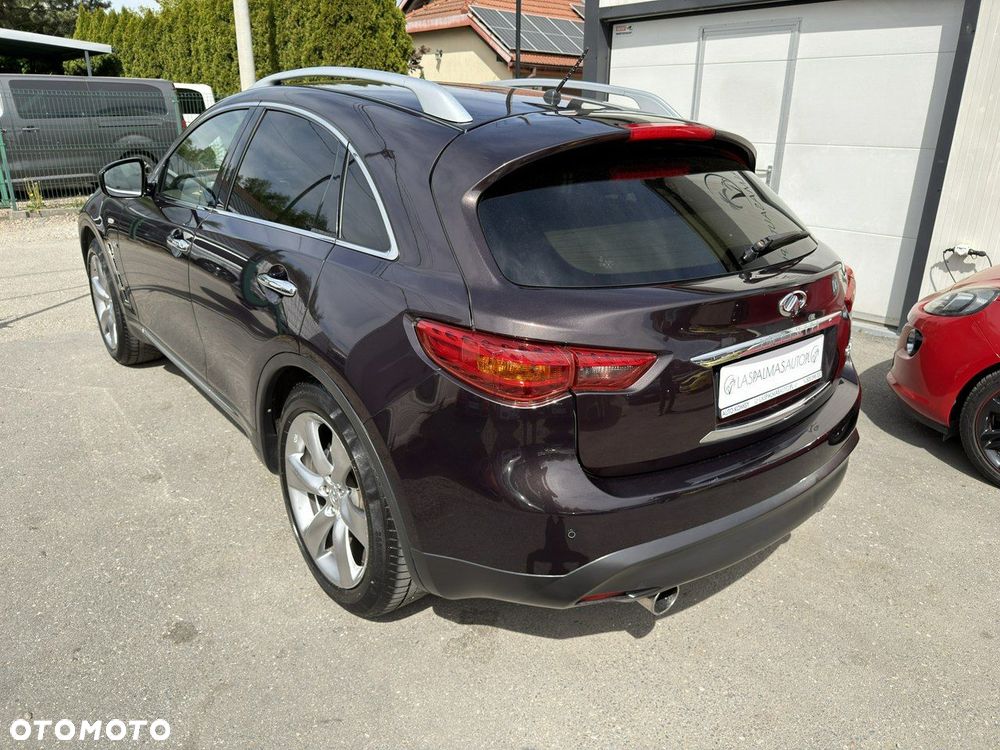 Infiniti QX70 - 4