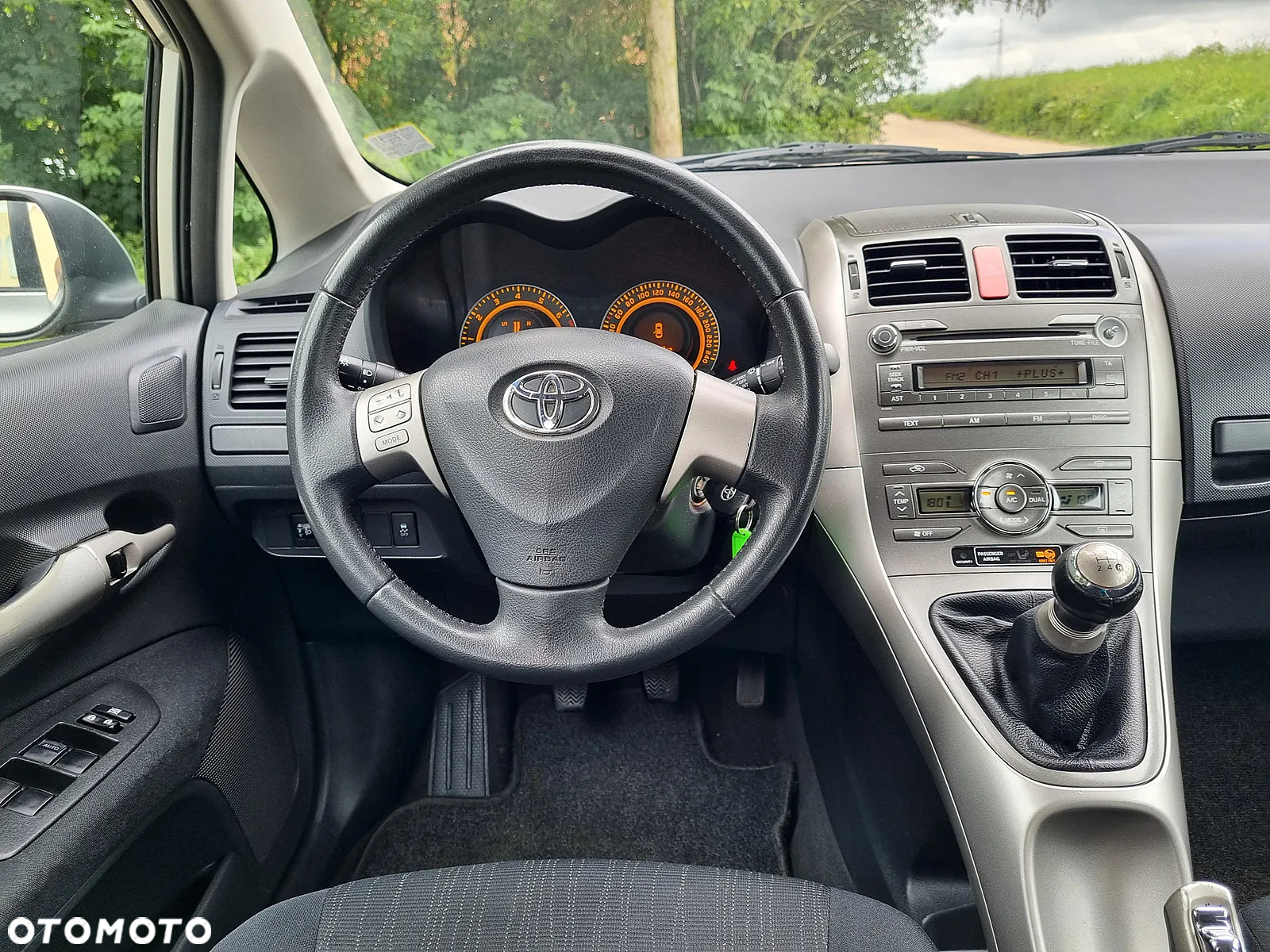 Toyota Auris 1.4 VVT-i Sol - 10