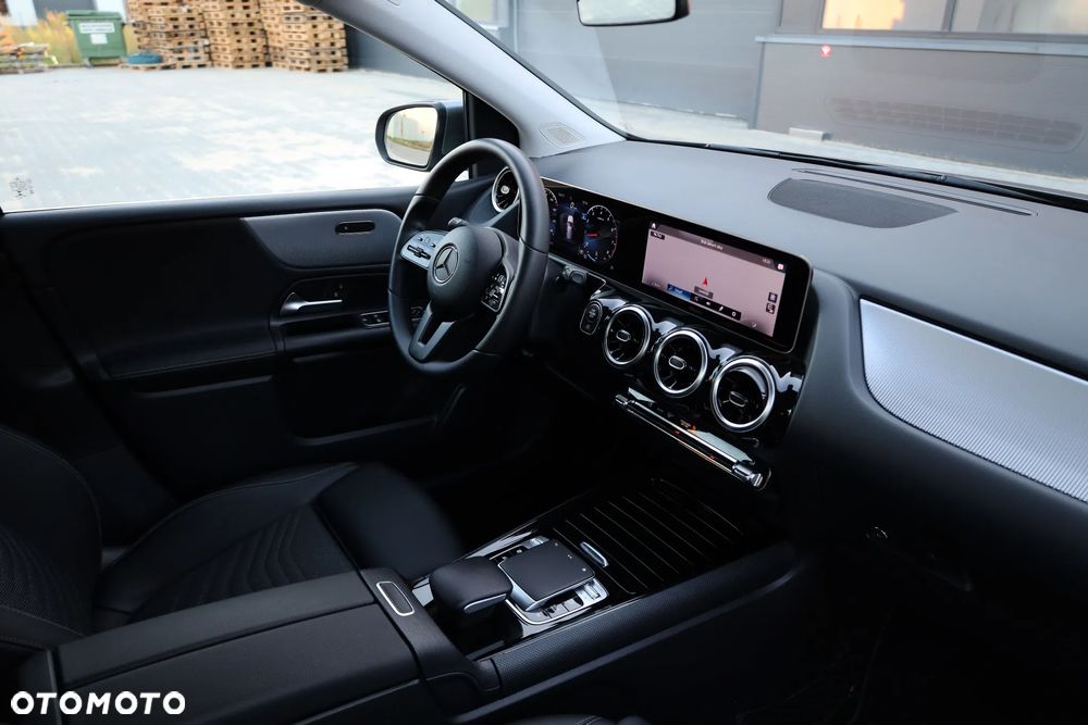 Mercedes-Benz Klasa B 180 7G-DCT - 25