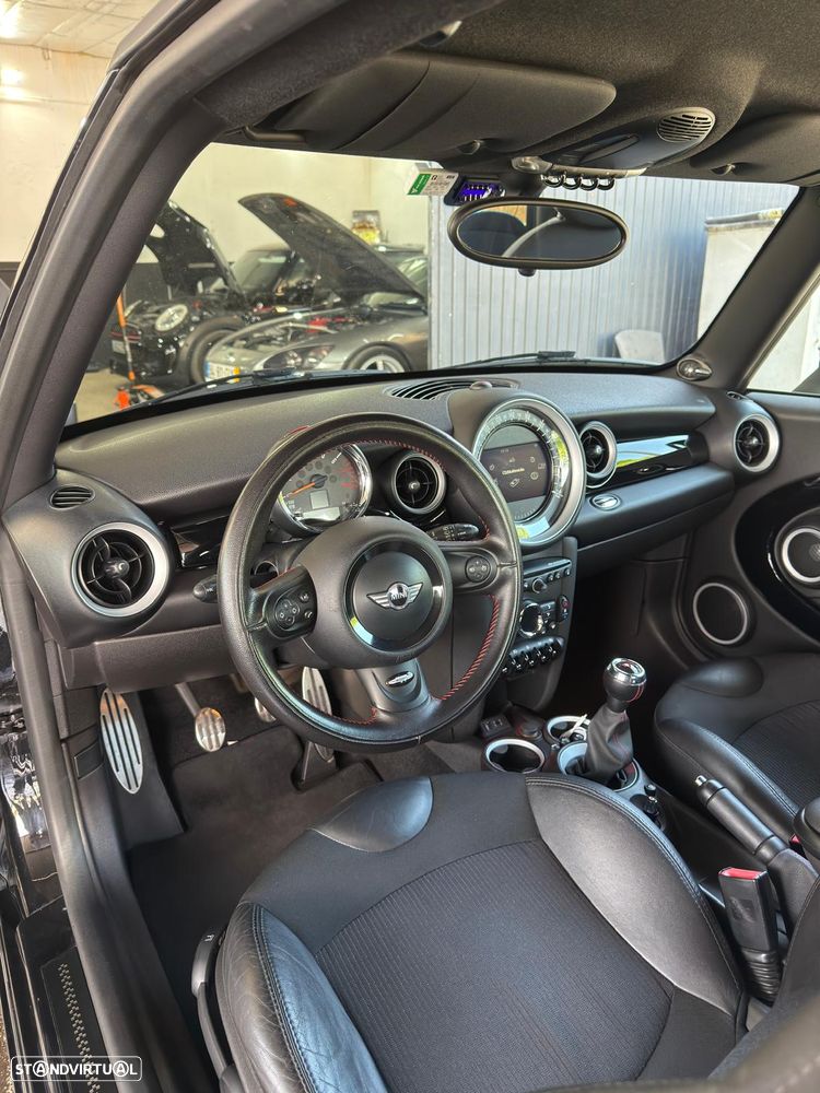 MINI Coupé John Cooper Works - 4