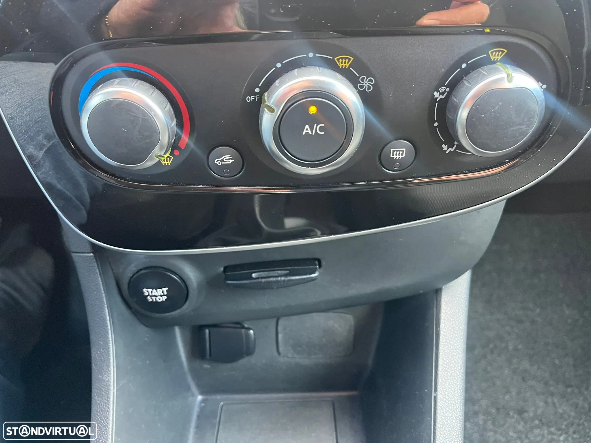 Renault CLIO 1.5 dCI - ZEN - AR CONDICIONADO - IVA DEDUTÍVEL - 30