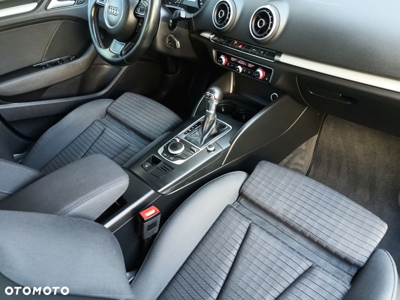 Audi A3 Sportback - 16