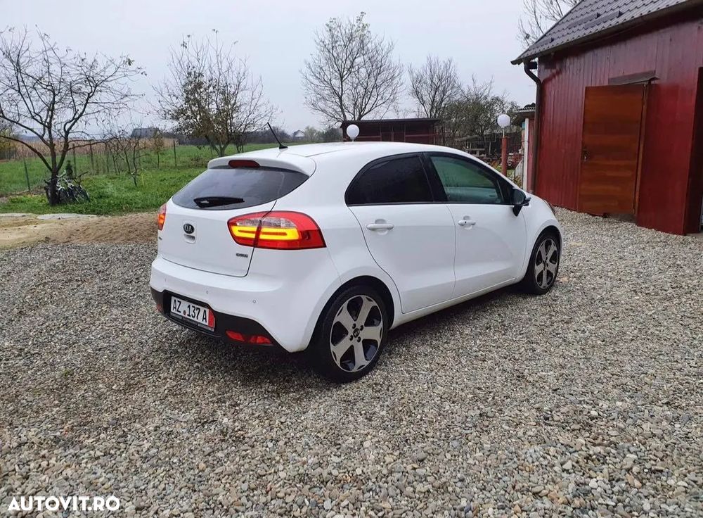 Kia Rio - 5