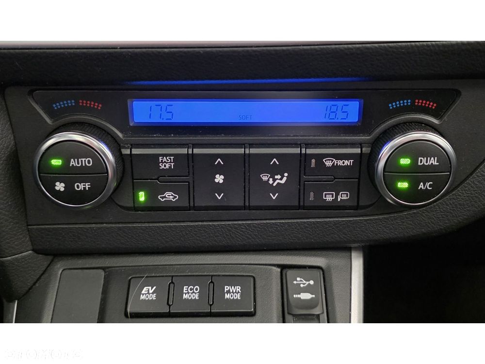 Toyota Auris - 17
