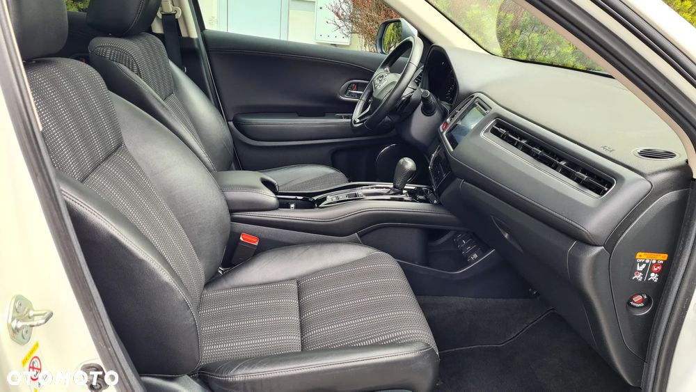 Honda HR-V 1.5 i-VTEC CVT Executive - 38