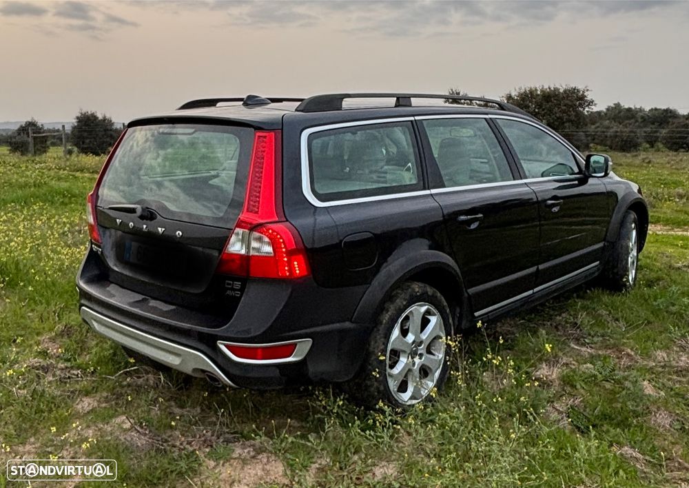 Volvo XC 70 D5 Momentum Geartronic - 4