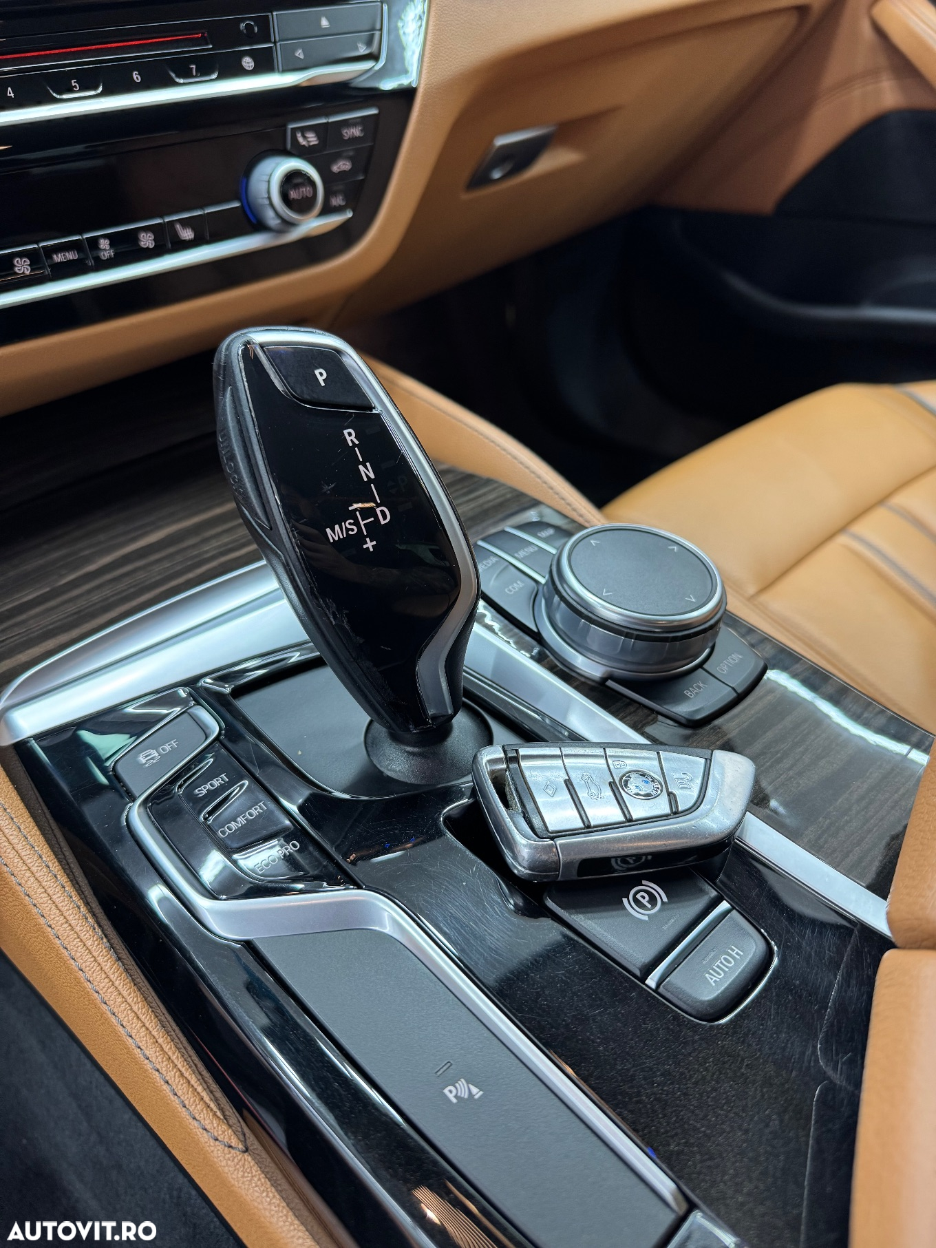BMW Seria 5 520d Aut. Luxury Line - 9