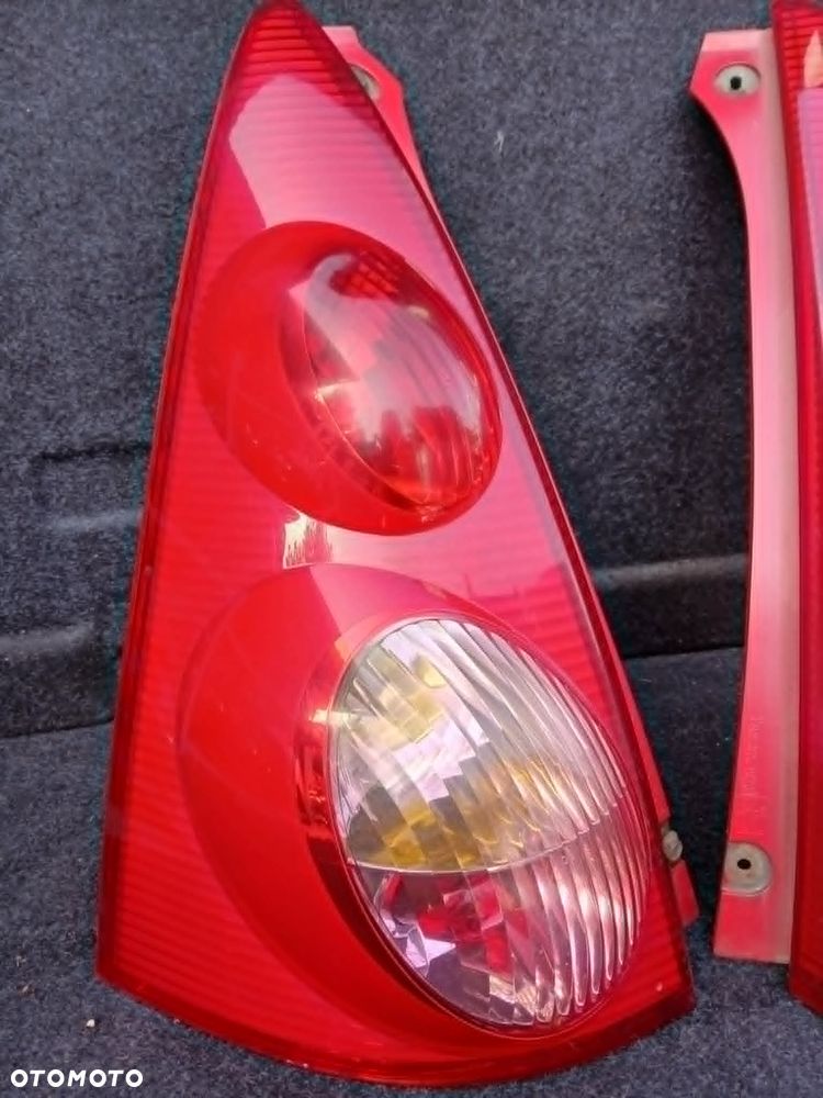 Peugeot 107 lampa tylna lewa, prawa - 3
