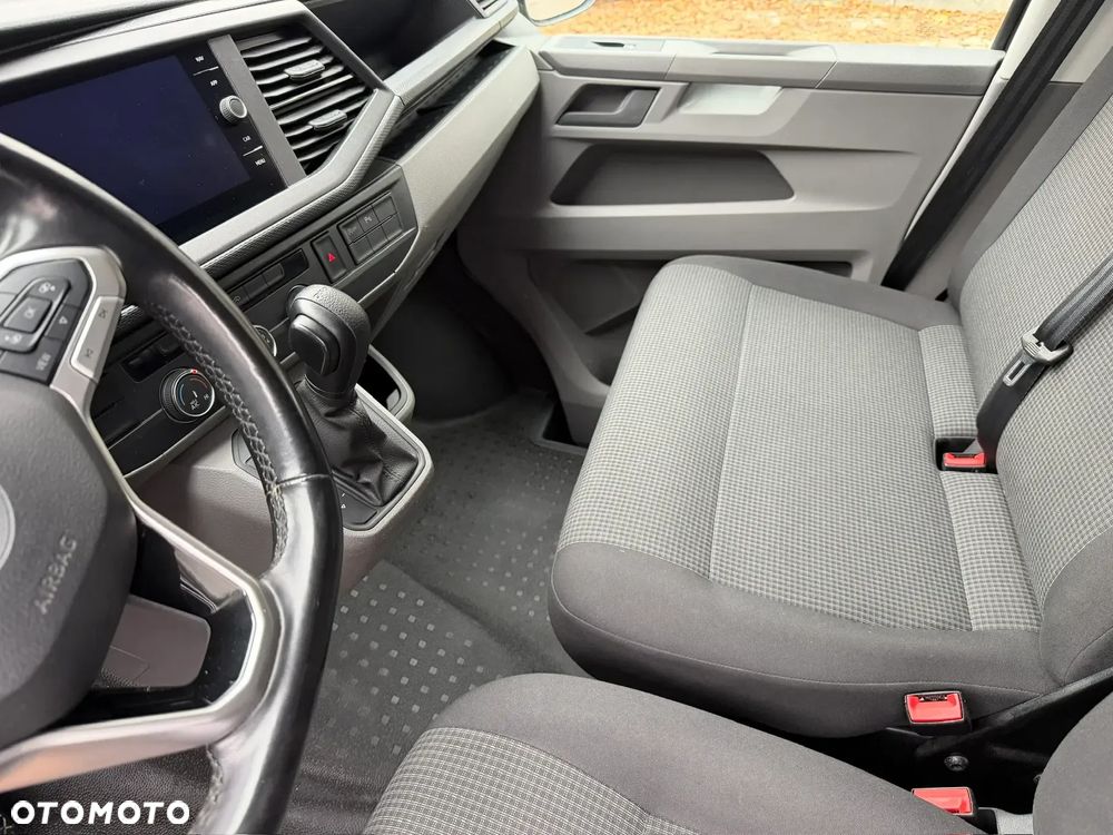 Volkswagen Transporter - 28