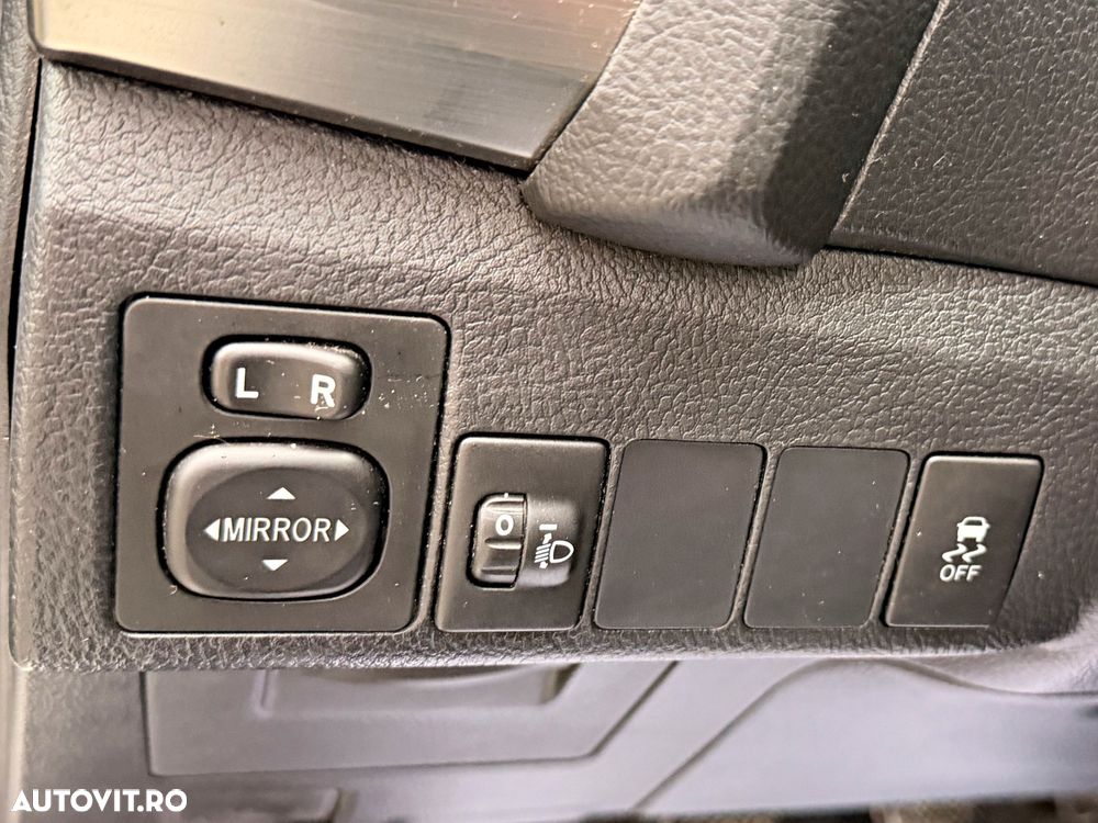 Toyota Auris 1.4 D-4D Unique - 18