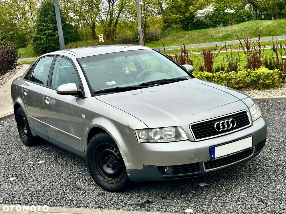 Audi A4 - 1