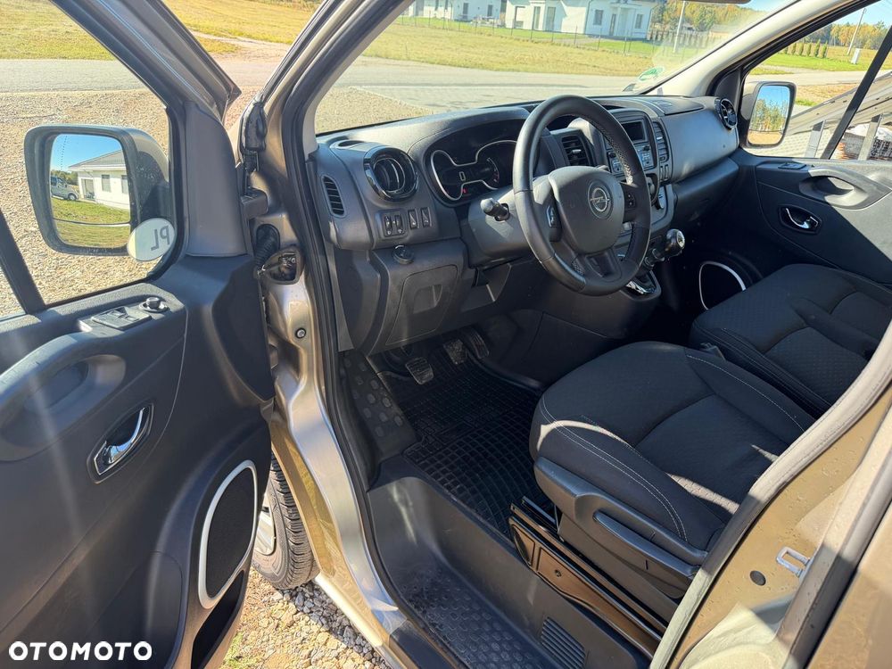 Opel Vivaro - 9