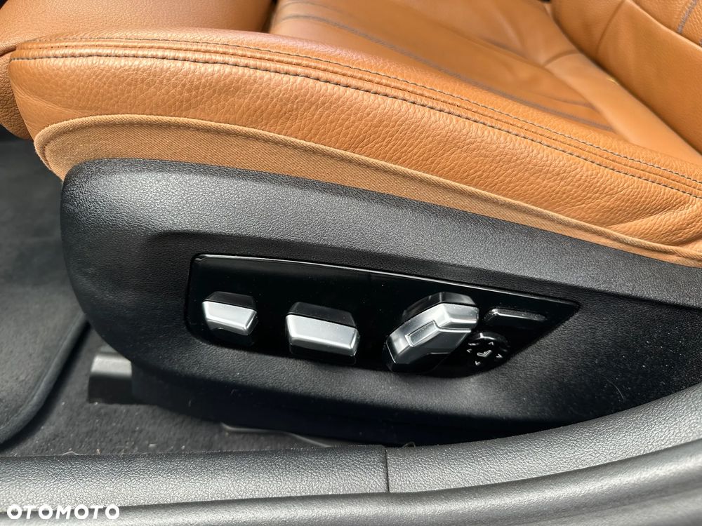 BMW Seria 5 540d xDrive mHEV M Sport sport - 11