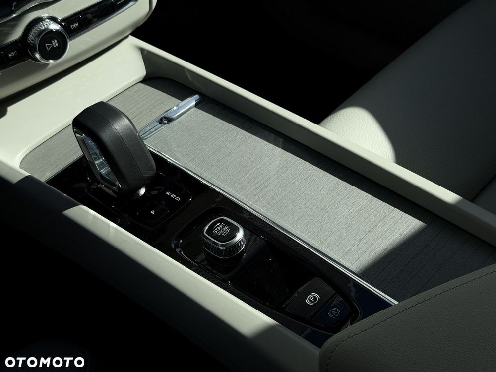 Volvo XC 60 - 24