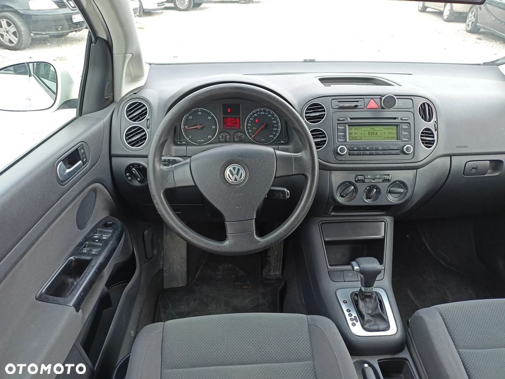 Volkswagen Golf Plus - 10
