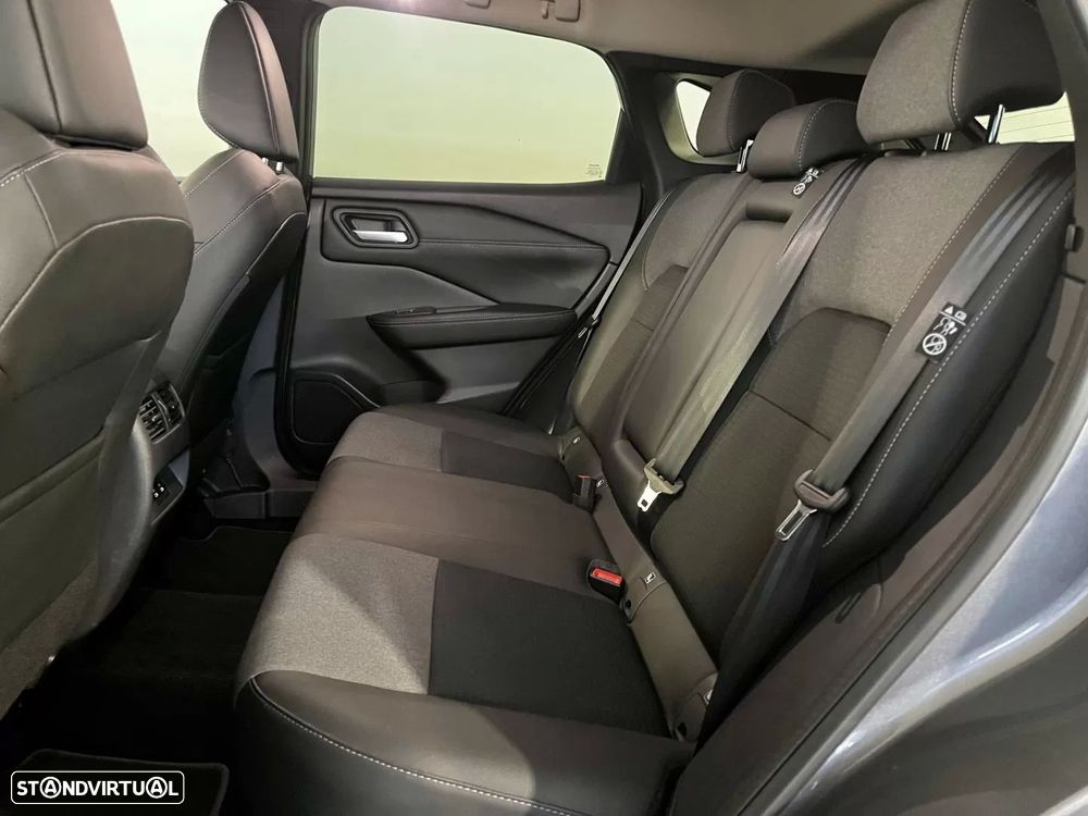 Nissan Qashqai 1.3 DIG-T N-Connecta LED Xtronic - 29