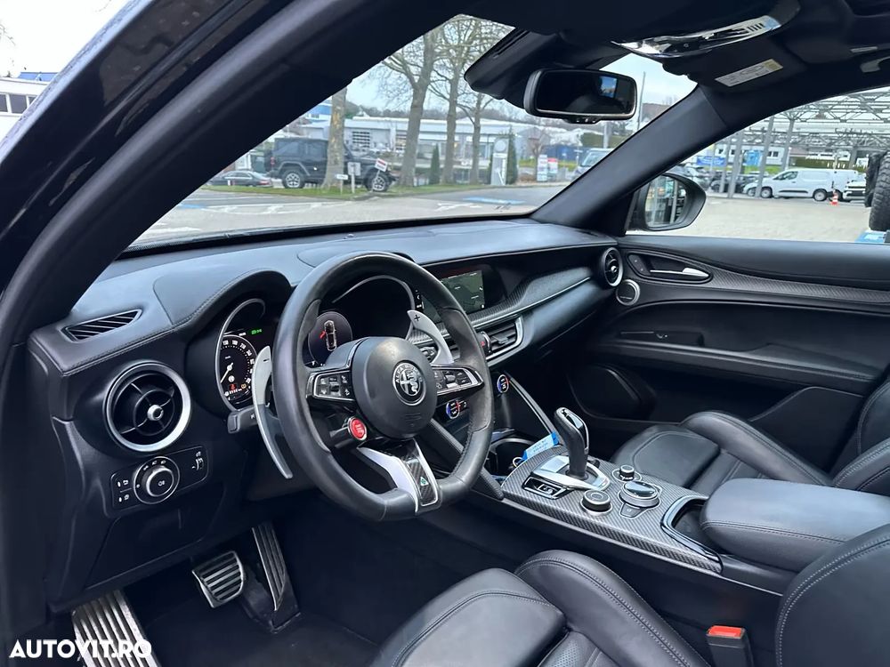 Alfa Romeo Stelvio V6 2.9 Bi-Turbo AT8-Q4 Quadrifoglio - 6