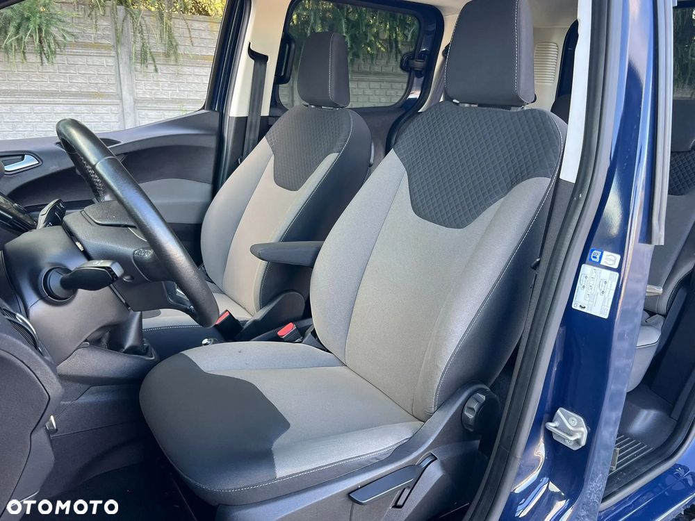Ford Tourneo Courier 1.0 EcoBoost Ambiente - 21