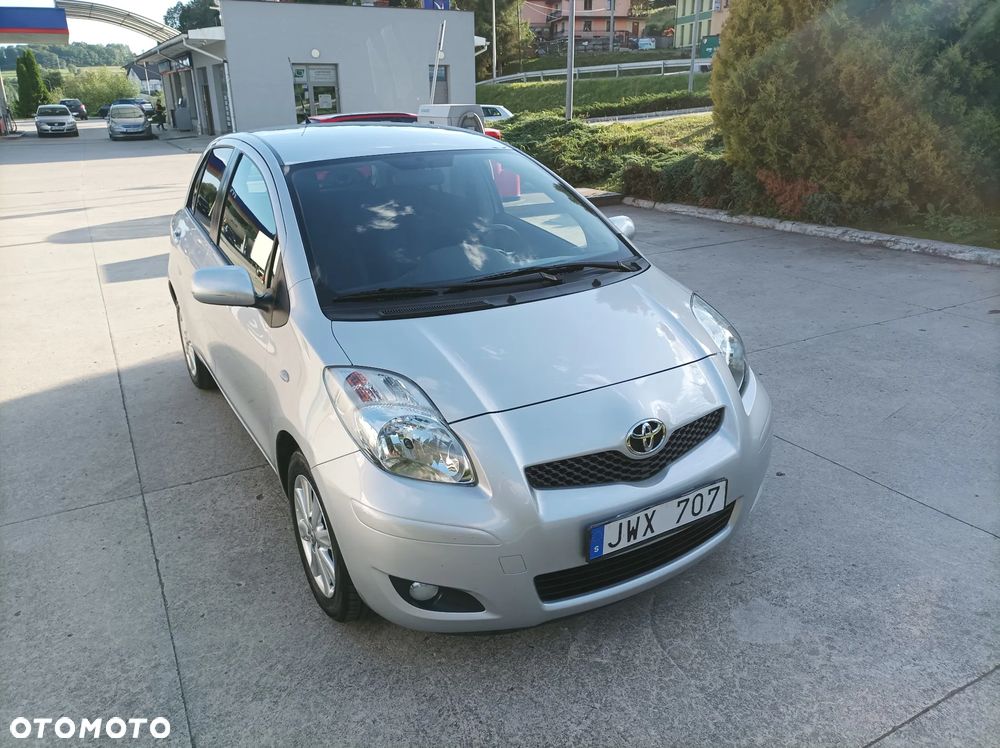 Toyota Yaris 1.33 VVT-i Executive - 12