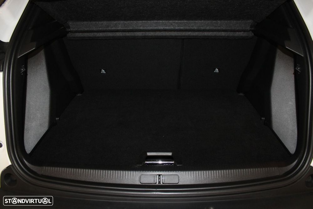 Peugeot 2008 1.2 PureTech GT Line - 29