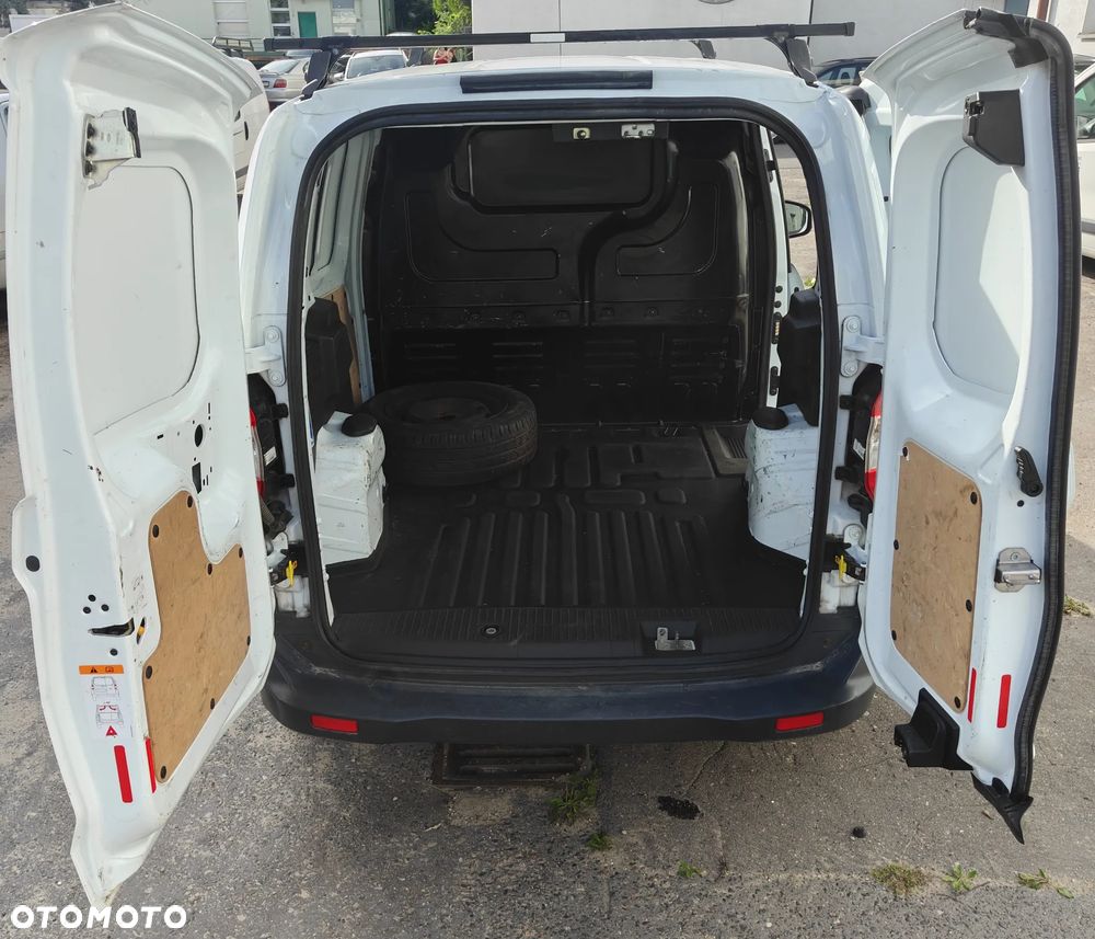 Ford Transit Courier - 6
