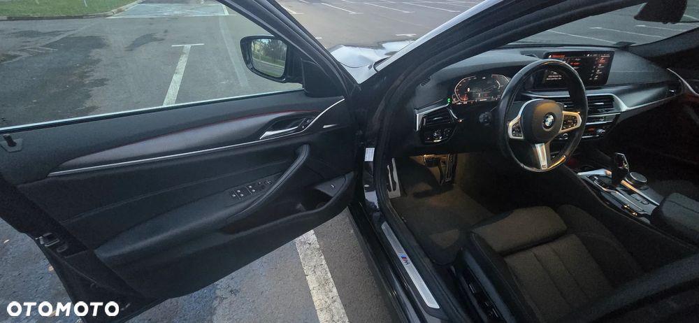 BMW Seria 5 520d Sport Line - 12