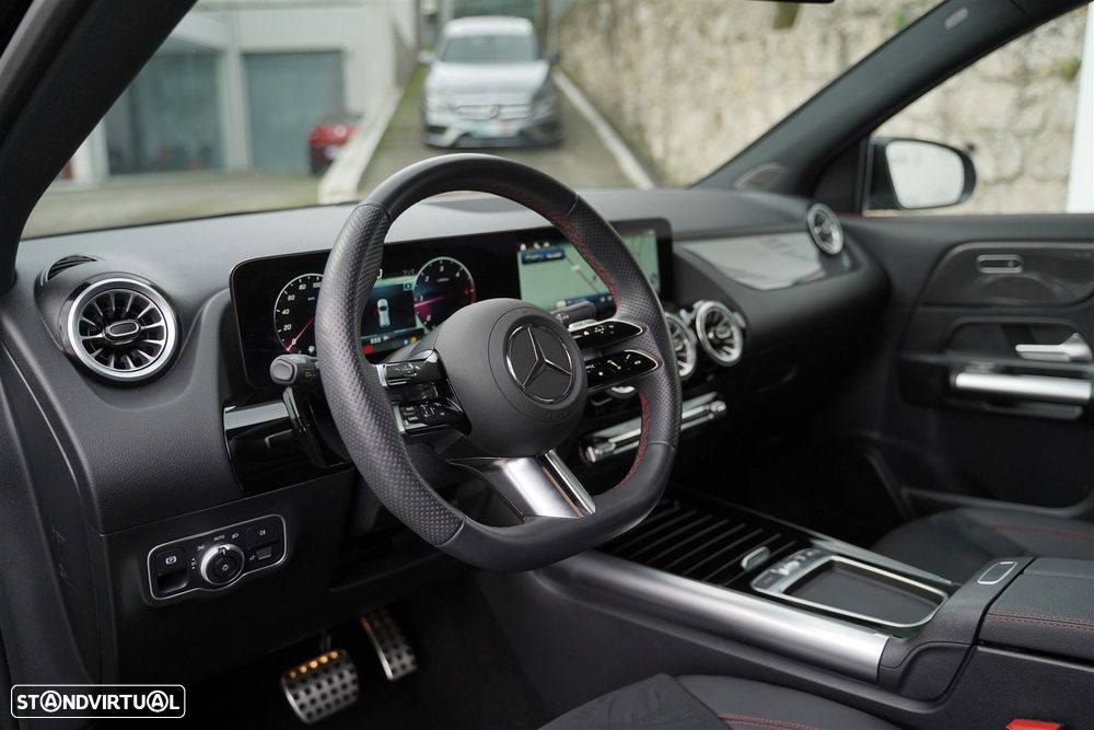 Mercedes-Benz GLA 180 d AMG Line - 34