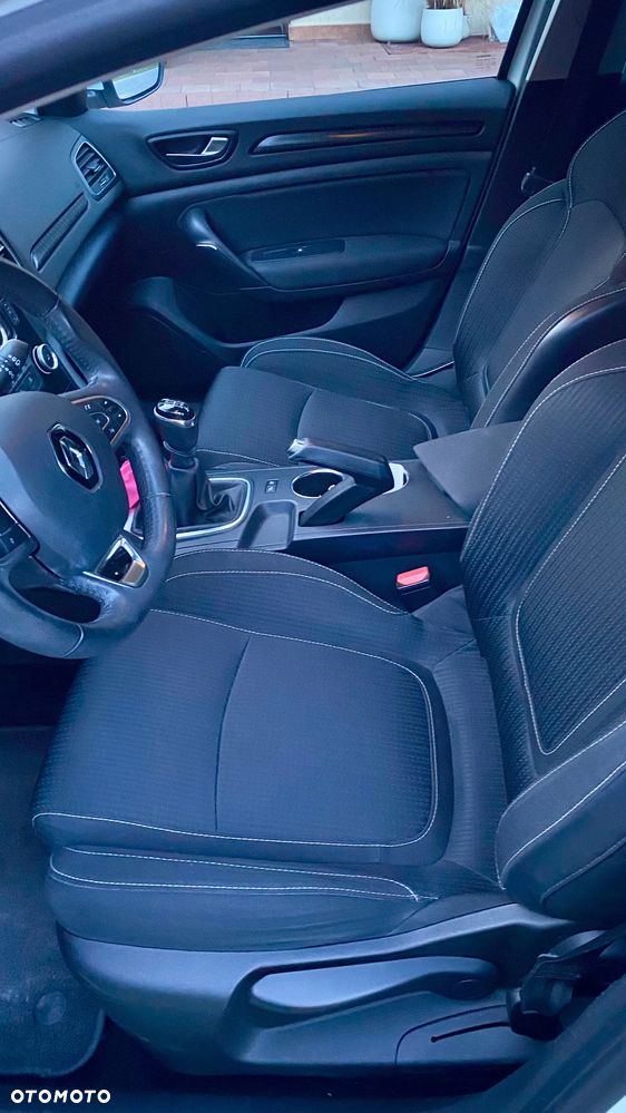 Renault Megane 1.2 Energy TCe Intens - 10