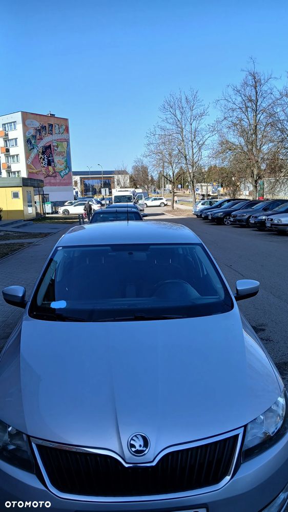 Skoda RAPID 1.6 TDI DPF Edition - 24