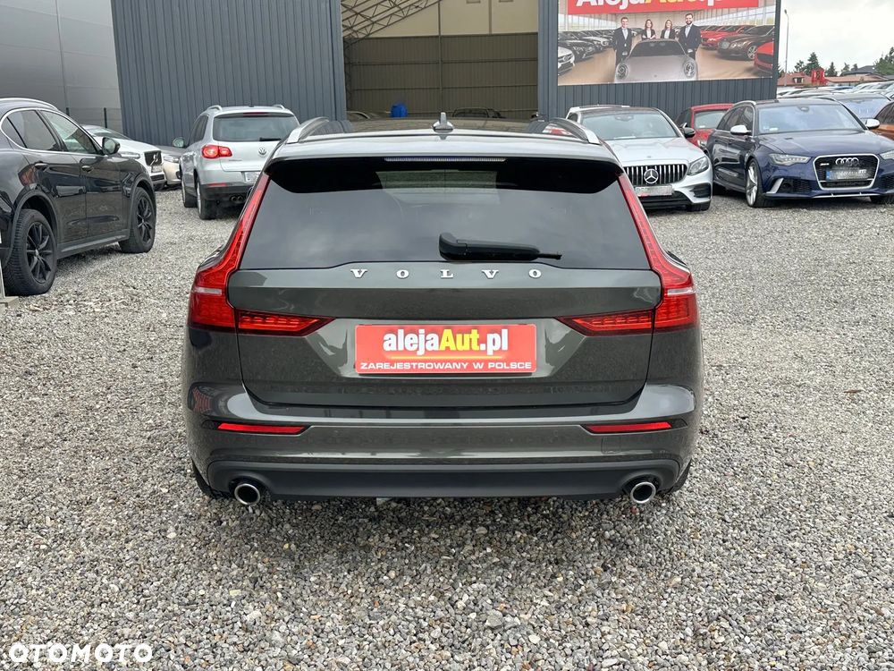Volvo V60 B3 B Momentum Pro - 11