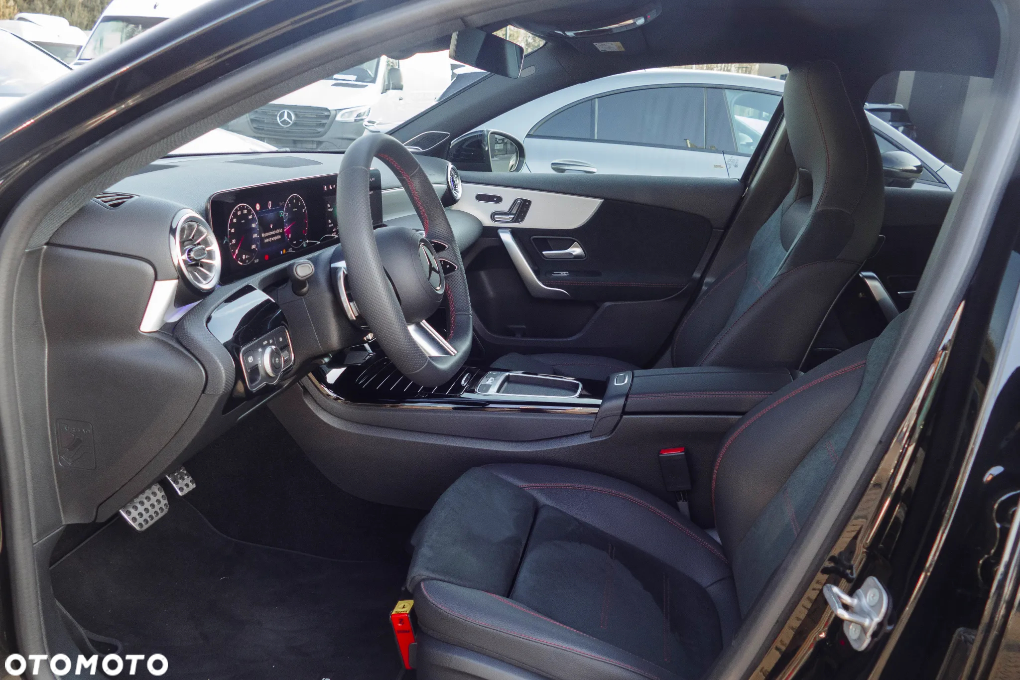 Mercedes-Benz Klasa A 200 AMG Line 7G-DCT - 15