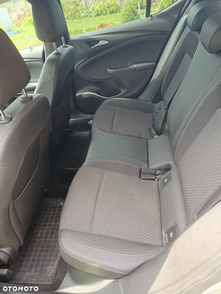Opel Astra 1.4 T Dynamic - 9