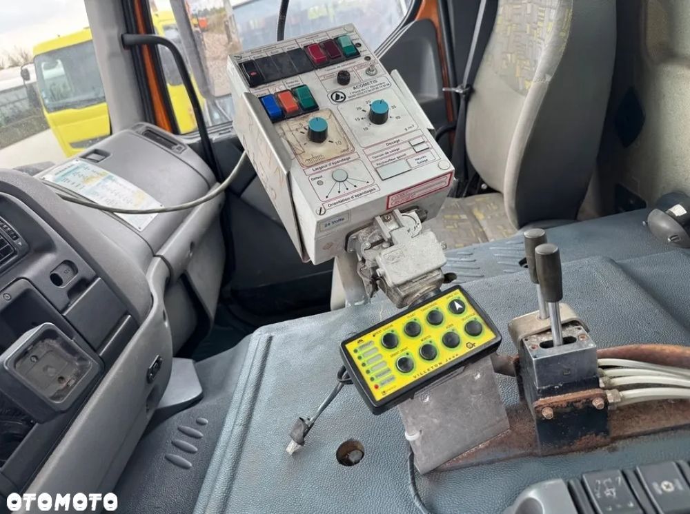 Renault Kerax 4x4 320DCi Wywrotka 3str 2004r. Klima SPECJALNY Solarka ACOMETIS Piaskarka Pług - 38