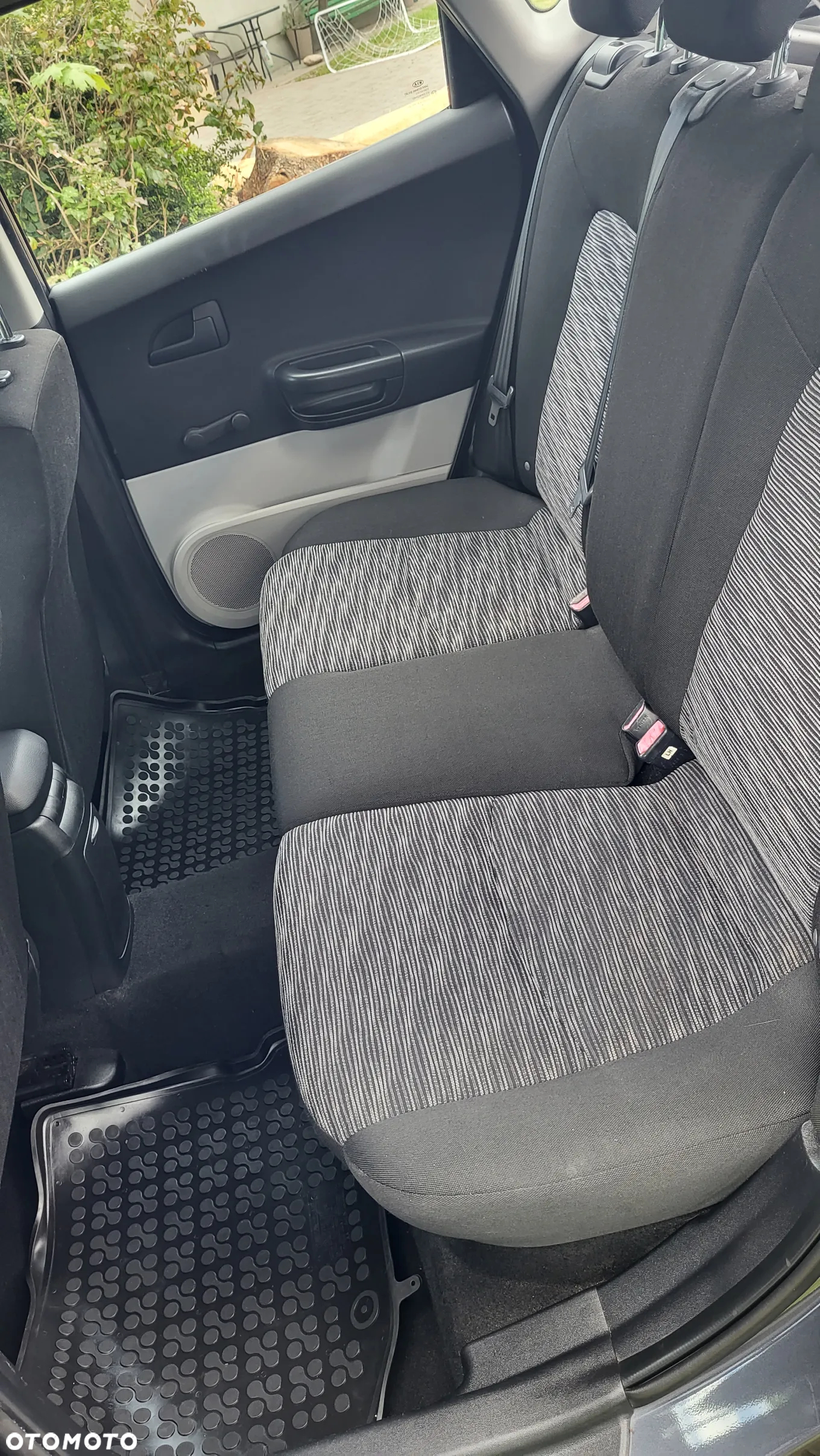 Kia Ceed - 13